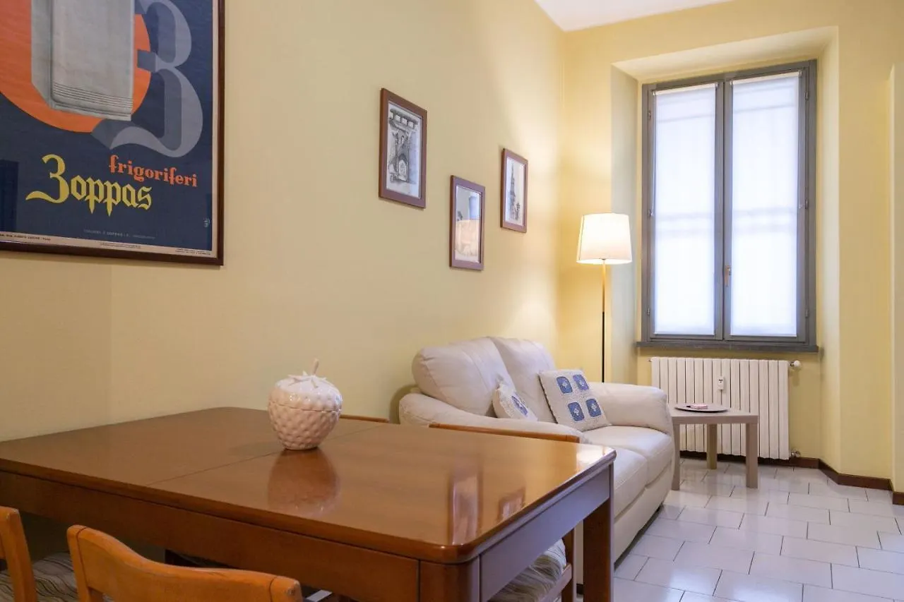 Apartamento Paolo Mantegazza By Halldis Milão