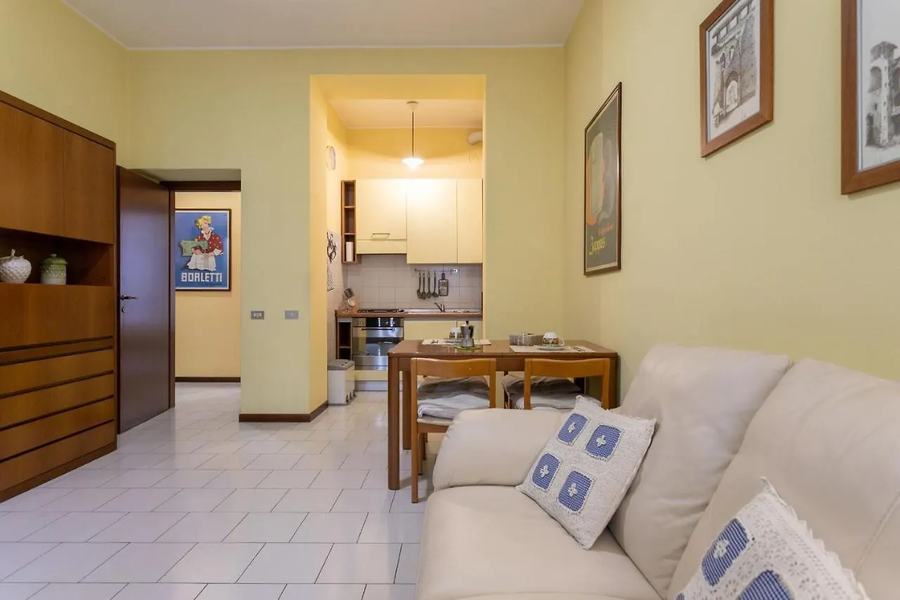 Apartament Paolo Mantegazza By Halldis Mediolan